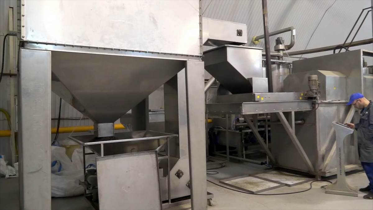 videoplayback.00 02 21 17.