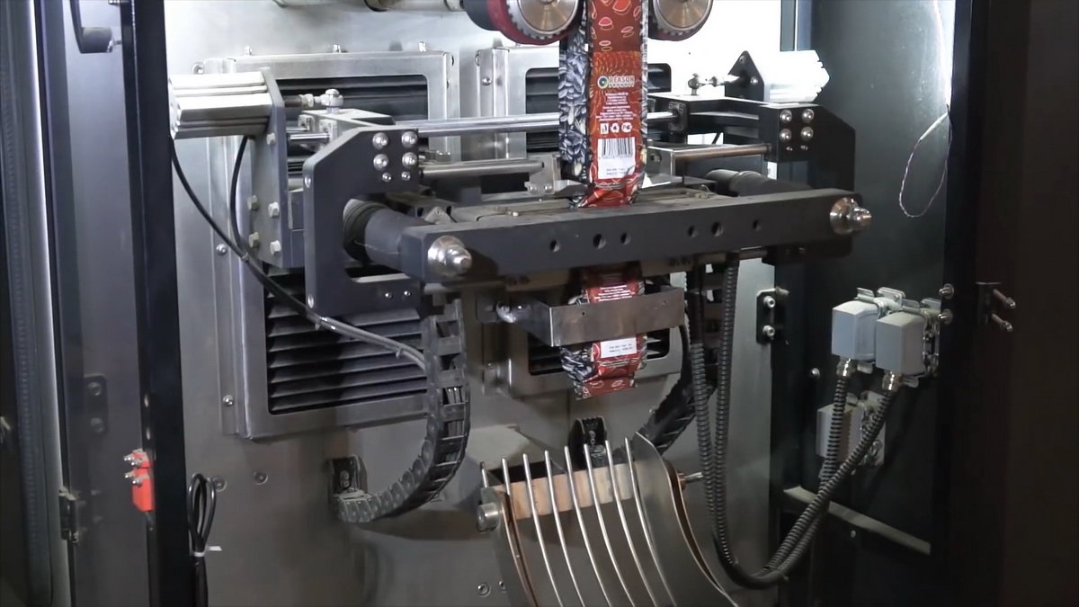 videoplayback.00 03 32 13.